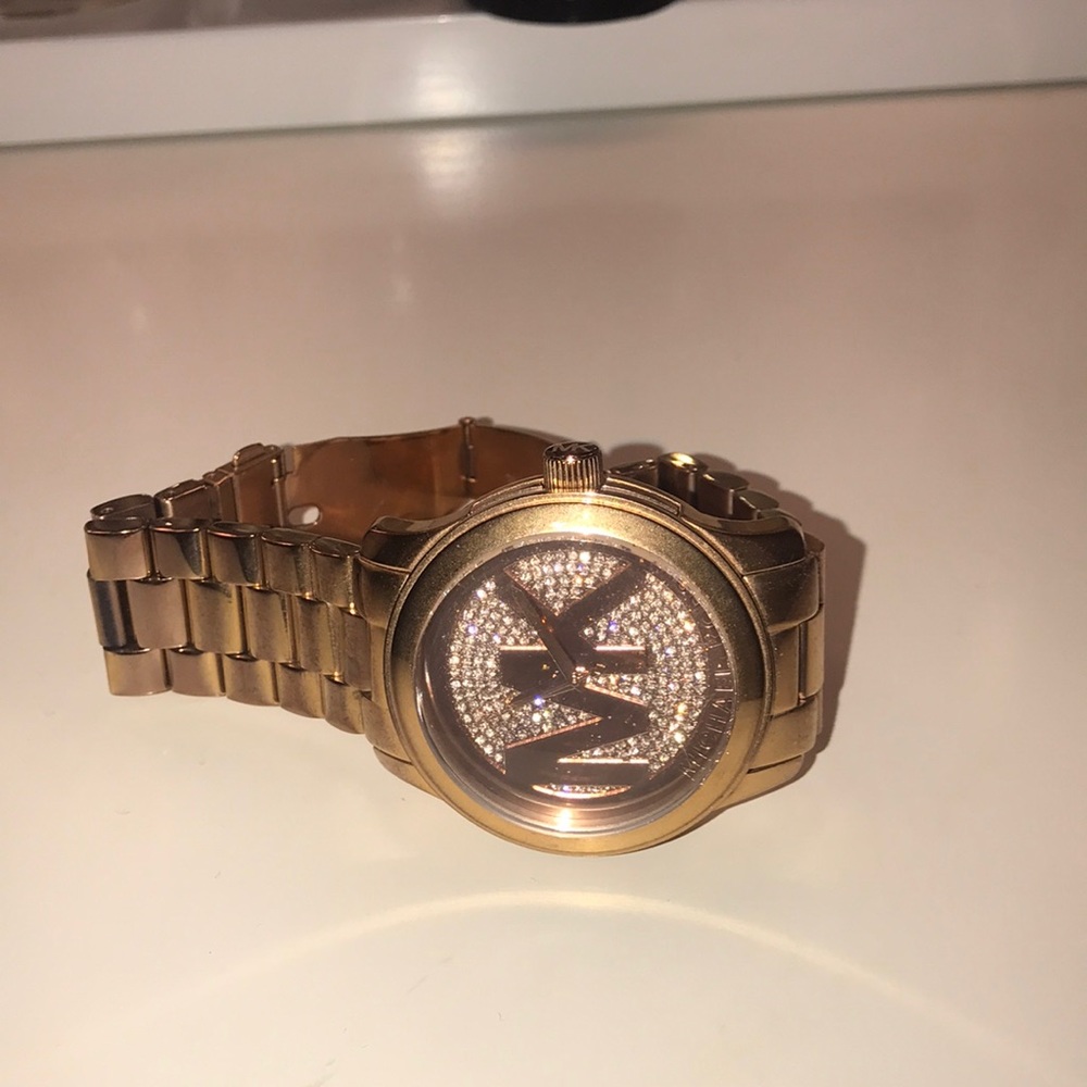 Michael kors rose gold watch
